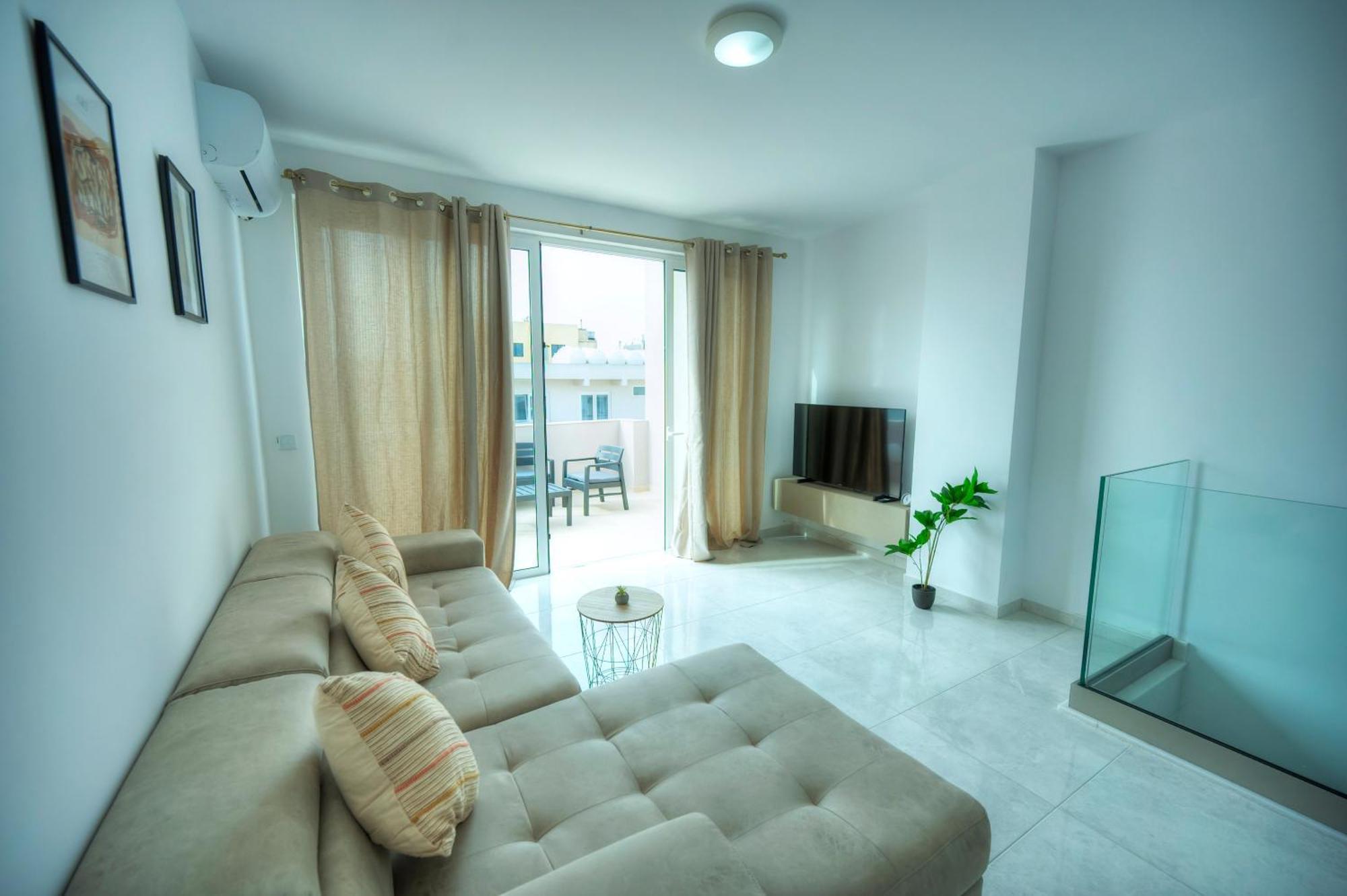 Duplex 2 Bedroom With Terrace Edag1-1 Слима